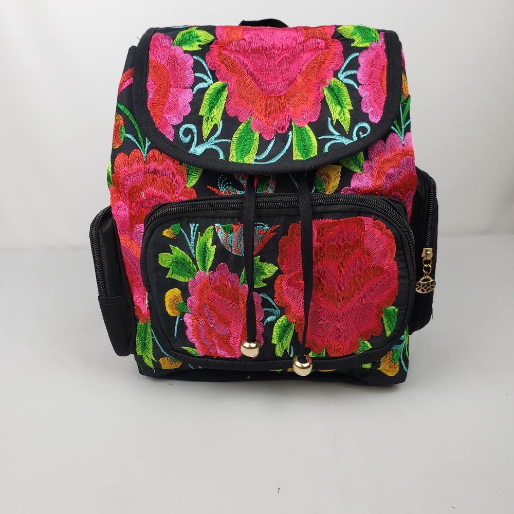 Embroidered floral Mexican Backpack NEW/ mochila Mexicana bordada a mano nueva‎